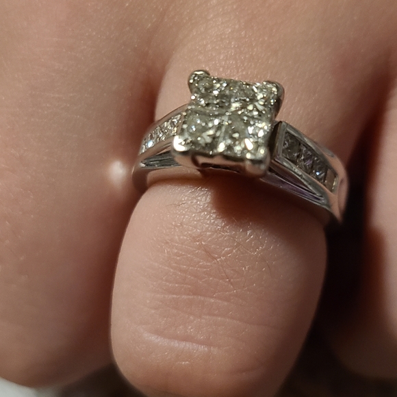 Kay Jewelers diamond ring - Picture 11 of 14